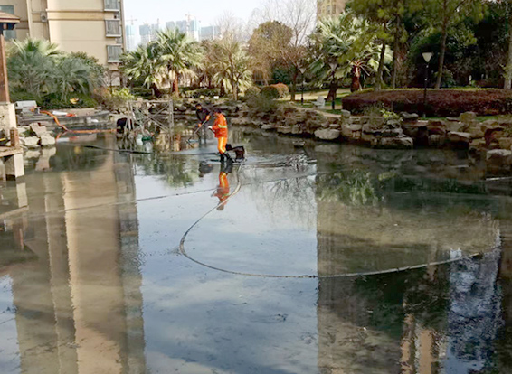 东昌景观池淤泥清理